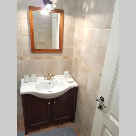 Castle View Nest Apartment
